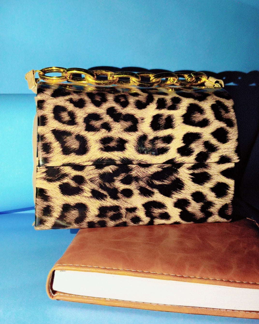 Wild Chic Tiger Print Purse with Golden Chain – SBS Luxe Edition