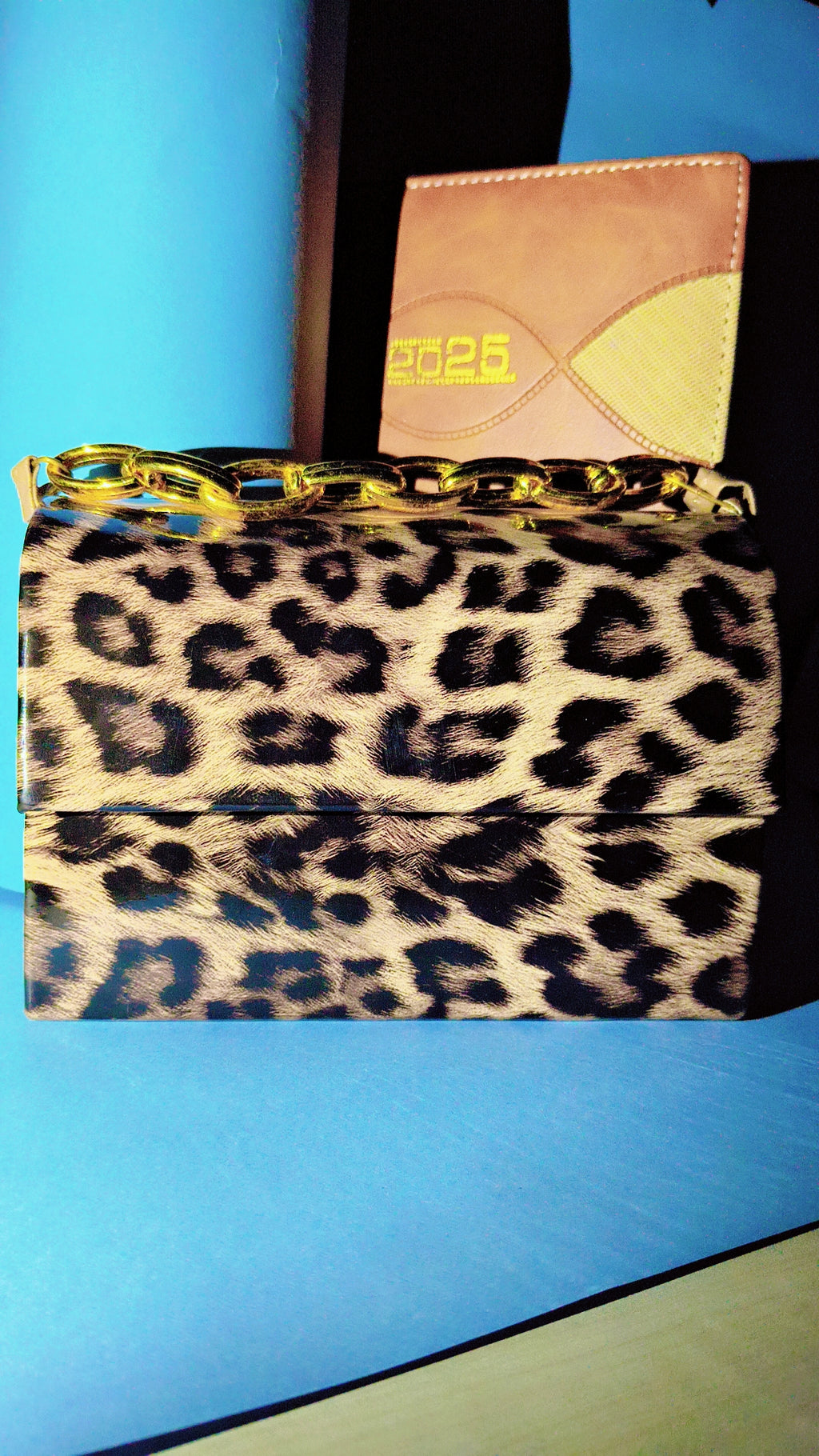 Wild Chic Tiger Print Purse with Golden Chain – SBS Luxe Edition