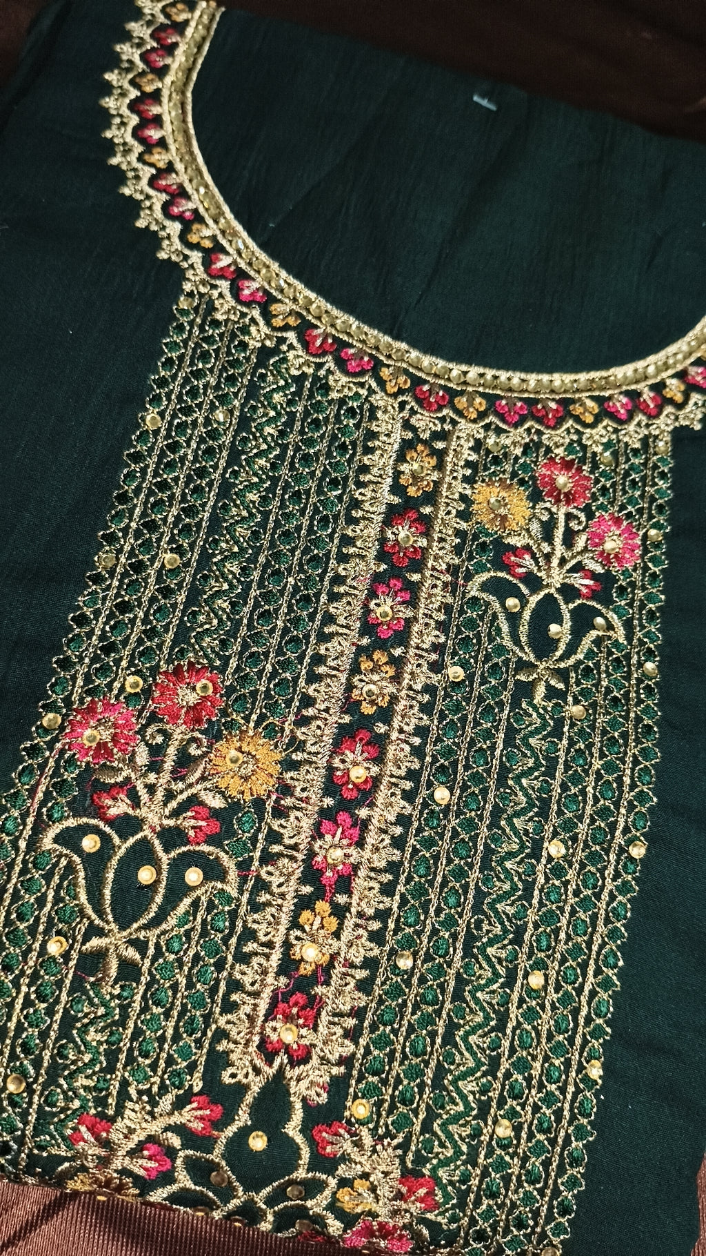 luxurious GREEN suit with duppatta