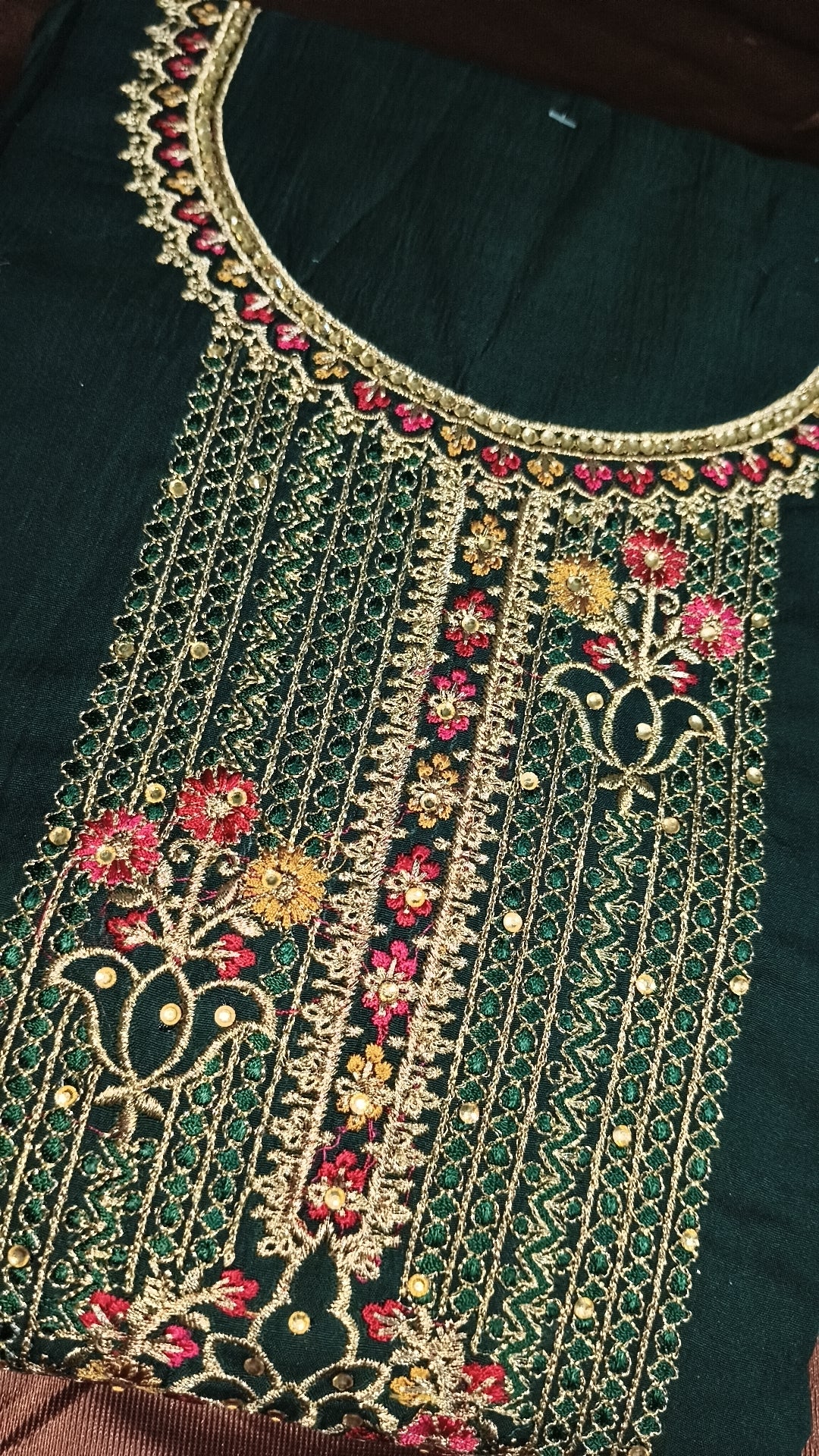 luxurious GREEN suit with duppatta