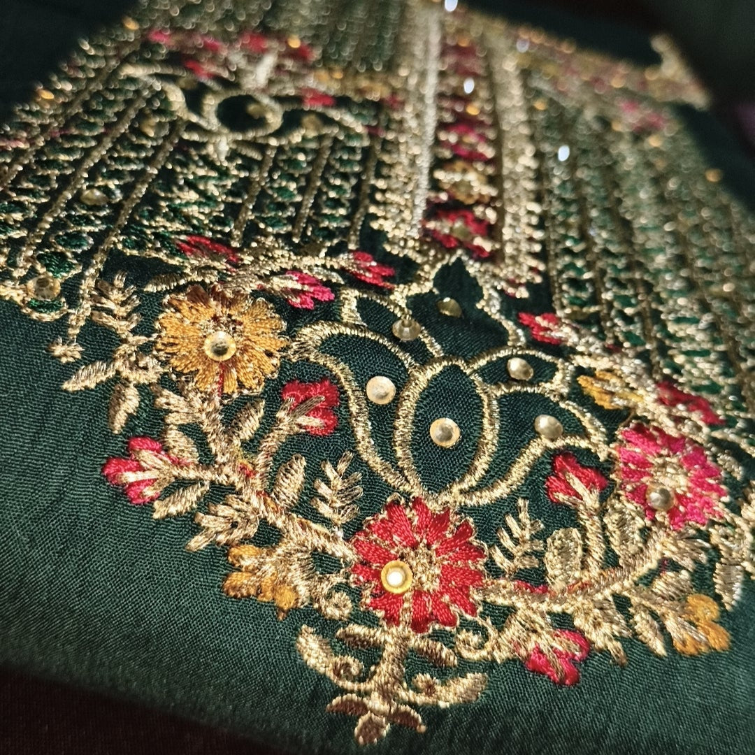 luxurious GREEN suit with duppatta