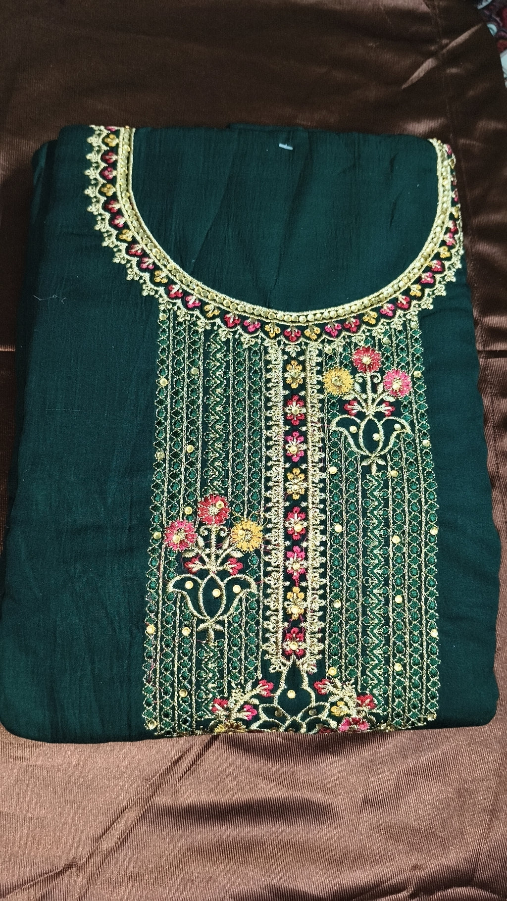 luxurious GREEN suit with duppatta