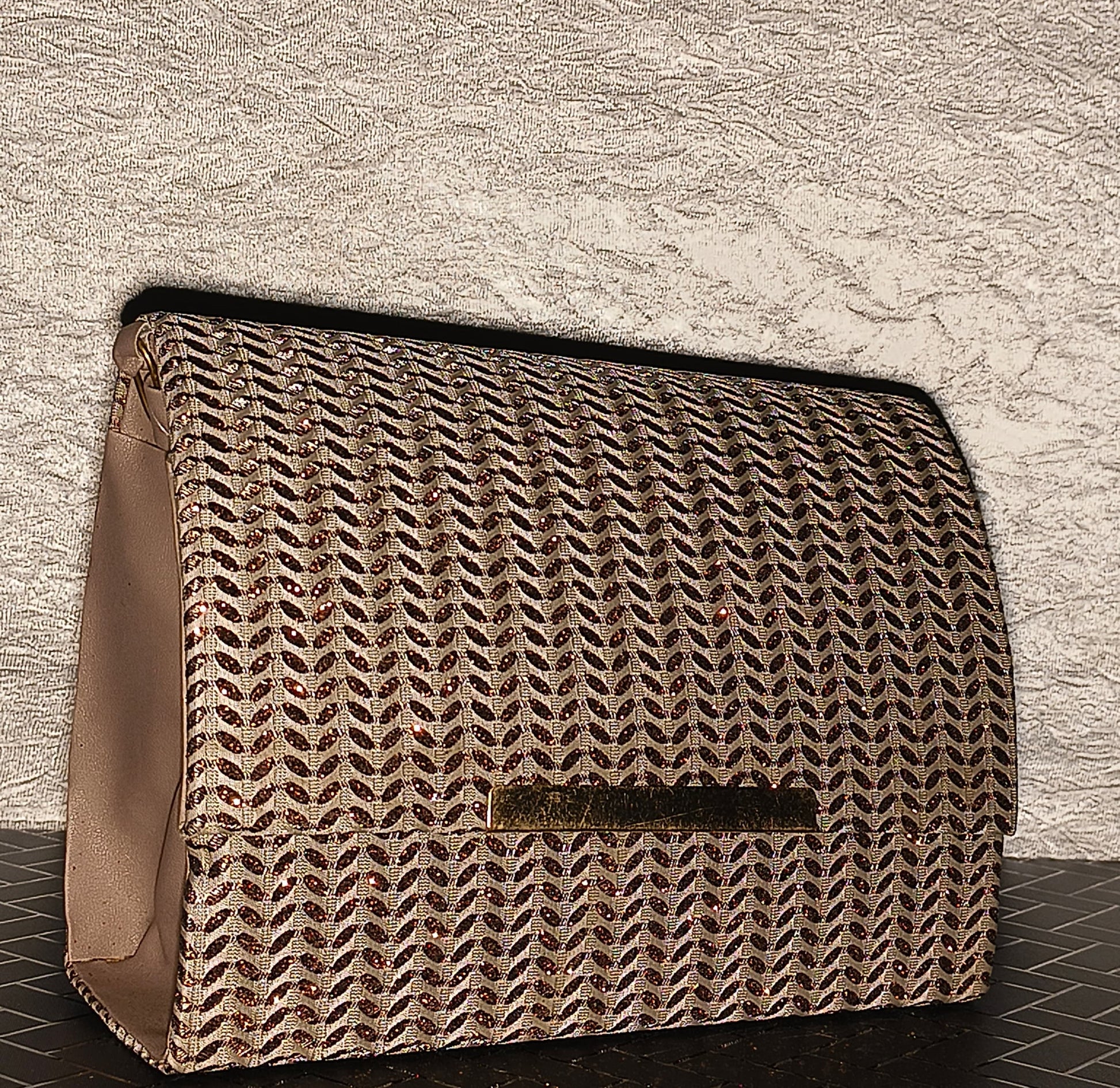✨ Elegant Beige & Gold Woven Clutch – Timeless Sophistication for Special Occasions